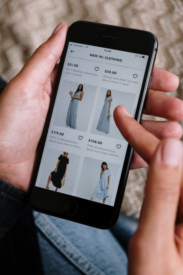 Embracing Change: How Online Shopping Trends Shift with the End of Winter